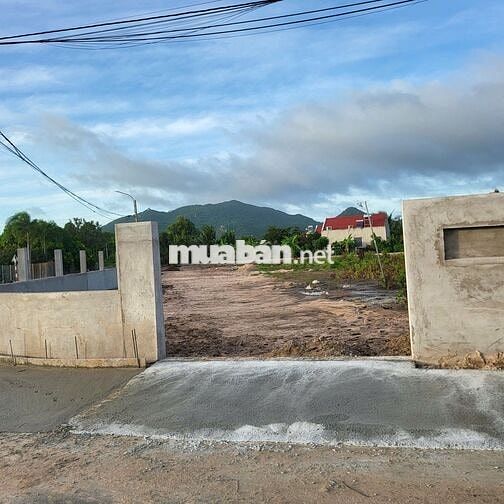Bán lô đất góc trung tâm xã Phước Hải 2 mặt tiền 309m2 giá chỉ 2,6 tỷ