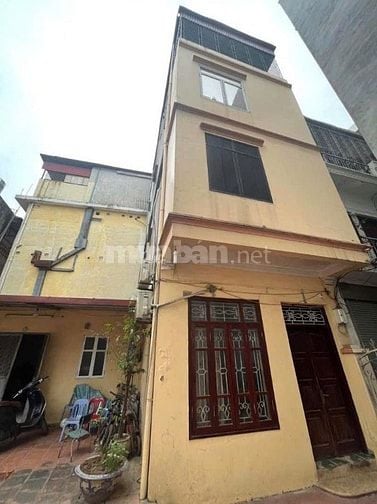 Bán gấp nhà mặt Hồ Đầm Tròn DT 165m2 giá 260tr/m2 tại Đội Cấn, Hà Nội Bán gấp nhà mặt Hồ Đầm Tròn DT 165m2 giá 260tr/m2 tại Đội Cấn, Hà Nội