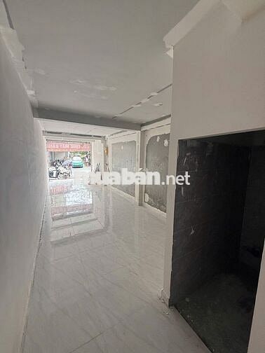 CHO THUÊ MẶT BẰNG + WC MẶT TIỀN ĐƯỜNG ĐÔNG ĐÚC, ĐƯỜNG OTO