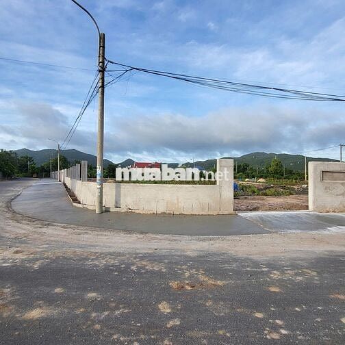 Bán lô đất góc trung tâm xã Phước Hải 2 mặt tiền 309m2 giá chỉ 2,6 tỷ