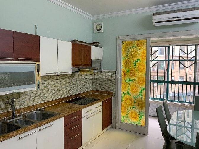 Vào nhà ngay lập tức , chủ nhà thân thiện 