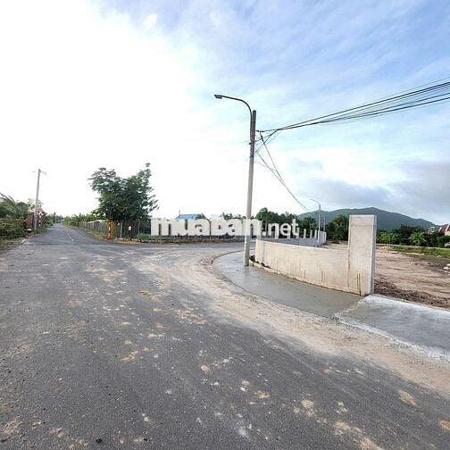 Bán lô đất góc trung tâm xã Phước Hải 2 mặt tiền 309m2 giá chỉ 2,6 tỷ
