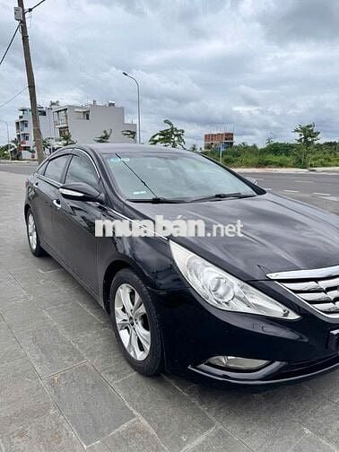 Hyundai Sonata 2010 2.0L AT - 93000 km