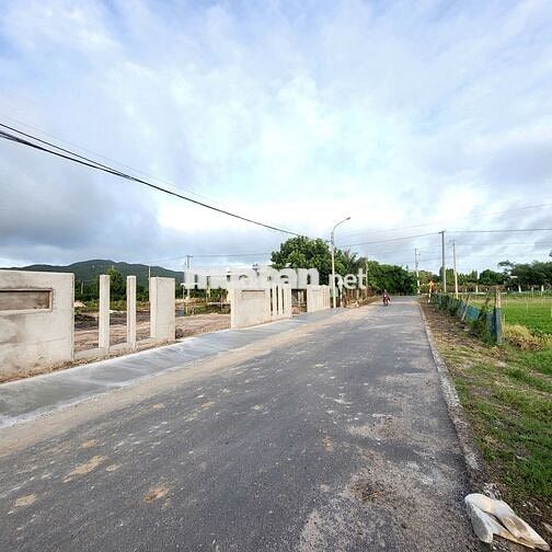 Bán lô đất góc trung tâm xã Phước Hải 2 mặt tiền 309m2 giá chỉ 2,6 tỷ
