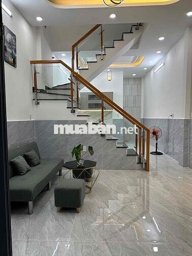 Bán nhà Kế bên Tân phú nguyễn Sơn 2tầng 4ty3 . 4x11 .,HXH. 2pn sổ đẹp.