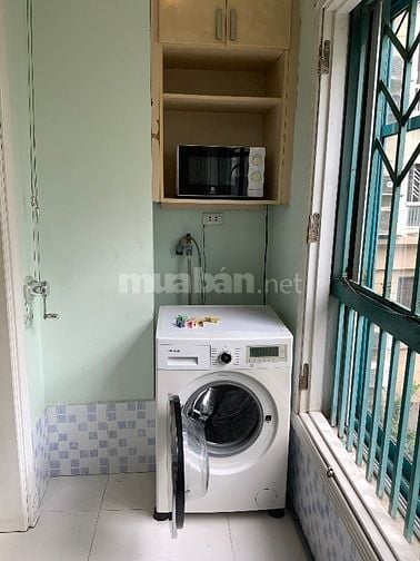 Vào nhà ngay lập tức , chủ nhà thân thiện 