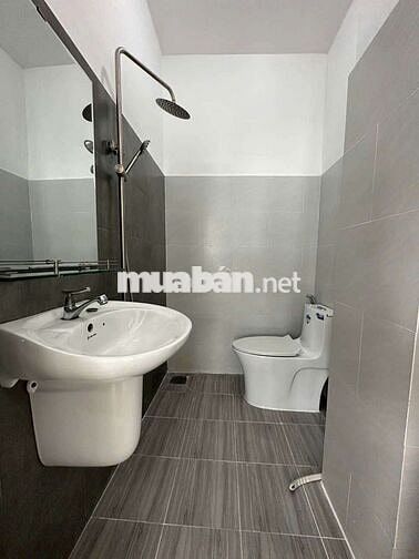 NHÀ PHỐ LIỀN KỀ ĐẸP MỚI KENG, TRỆT, LỬNG, 3 LẦU, 5PN, 5WC, NỘI THẤT