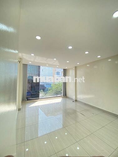 Có Thang Máy, Nhà Minh Phụng Q11 4x14m 5L 7pn