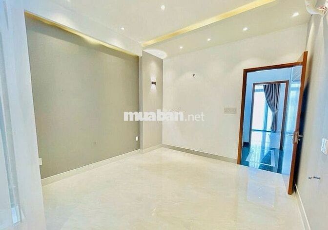 Cho thuê gấp nhà MT 9A Đường Số 2 Cư Xá Đô Thành, Phường 4, Quận 3