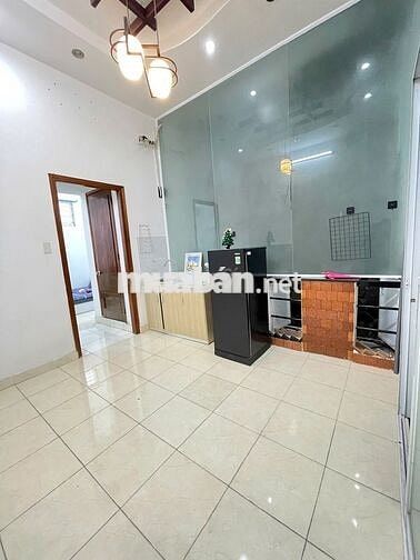 Cho thuê 1 phòng ngủ rộng 35m² tách bếp riêng ngay Hòa Bình Quận 11