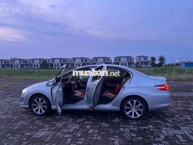 Peugeot 408 2014 Premium - 23000 km
