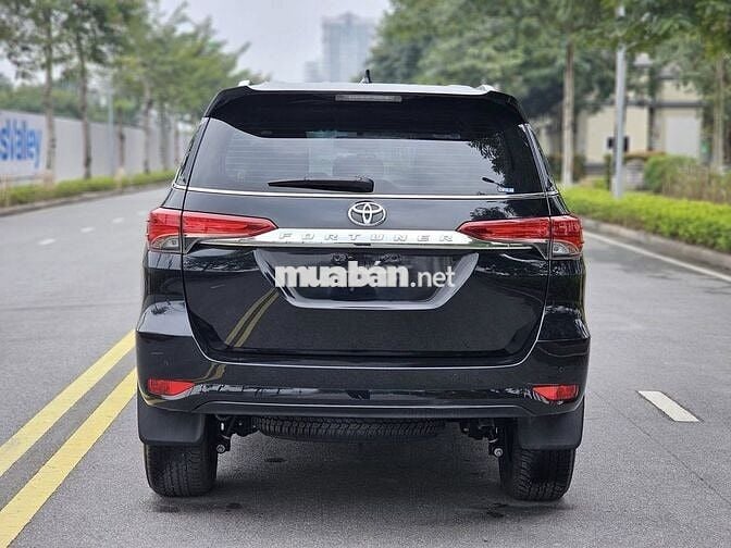 Toyota Fortuner 2024 2.7L 4x2 AT 7,000 km như mới.