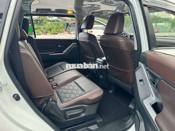 TOYOTA INNOVA CROSS 2.0AT - 26000 km