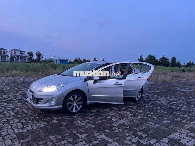 Peugeot 408 2014 Premium - 23000 km