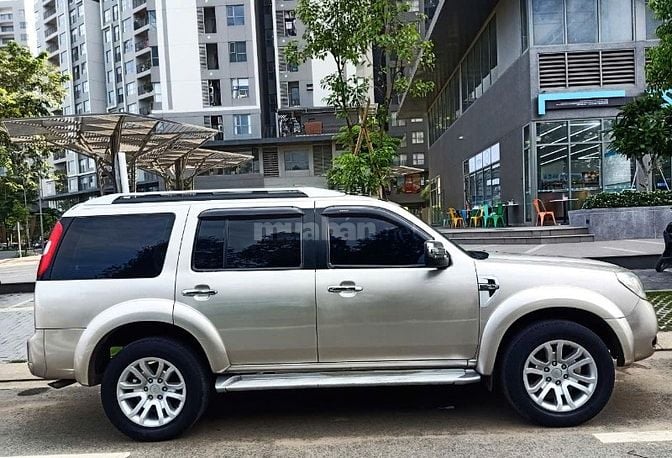 Bán rẻ FORD EVEREST AT bản LIMITED 2015 ZIN AZ RẤT ĐẸP!