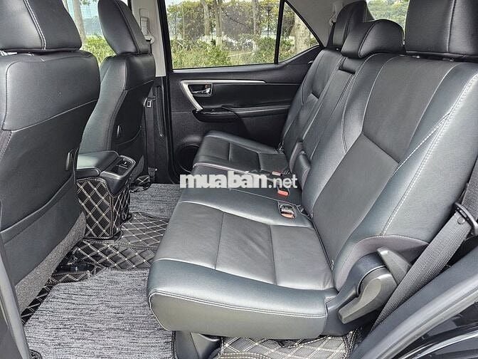 Toyota Fortuner 2024 2.7L 4x2 AT 7,000 km như mới.