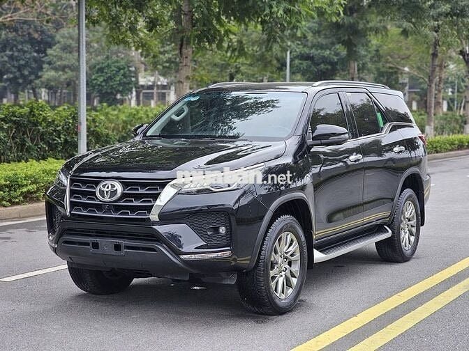 Toyota Fortuner 2024 2.7L 4x2 AT 7,000 km như mới.