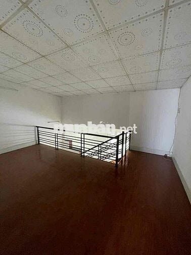 Nhà trệt lửng 5x20m KDC Bình Nhựt