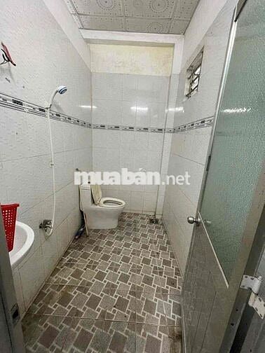 Nhà trệt lửng 5x20m KDC Bình Nhựt