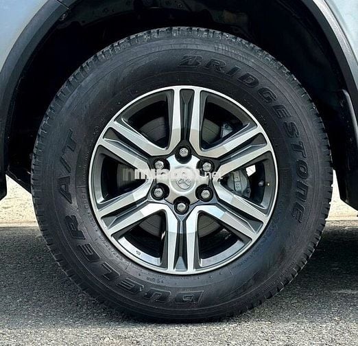 Toyota Fortuner 2018 2.7V 4x2 AT - 140,000 km.