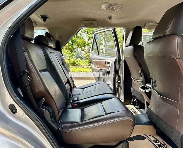 Toyota Fortuner 2018 2.7V 4x2 AT - 140,000 km.