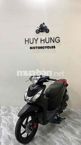 Xe  vision đen nhám
