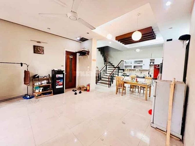 Bán nhà Văn Cao, Ba Đình, ôtô đỗ, kinh doanh, giá rẻ, 106mx3t, 17.5 tỷ