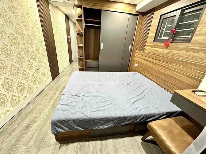 Cho thuê nhà 2 Tầng 172 Lạc Long Quân full nội thất sịn