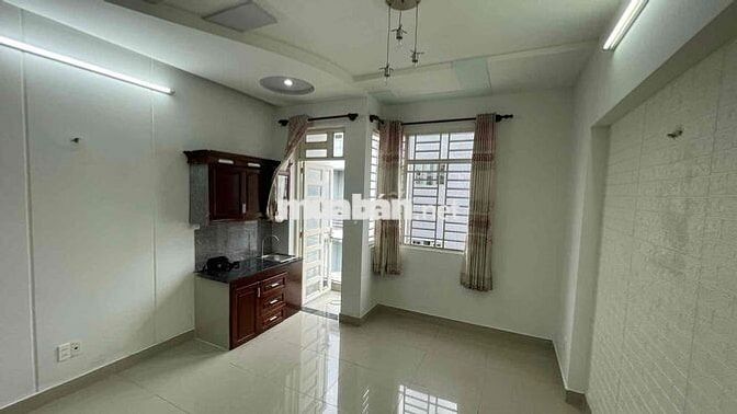 CHỈ CÒN 1 PHÒNG *** CÓ GÁC - CỬA SỔ GIẾNG TRỜI