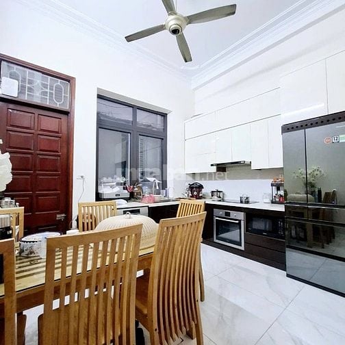 Bán nhà KĐT Linh Đàm, 55m2, 4 tầng, đường 10m, vỉa hè, ô tô tránh