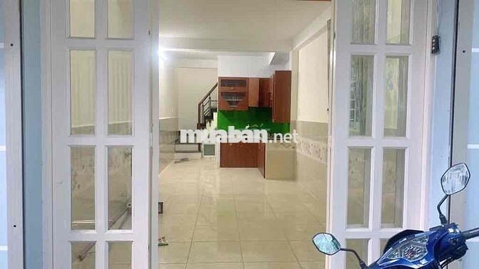 BÁN NHÀ HUỲNH TẤN PHÁT NỞ HẬU TÀI LỘC ĂN NÊN LÀM RA