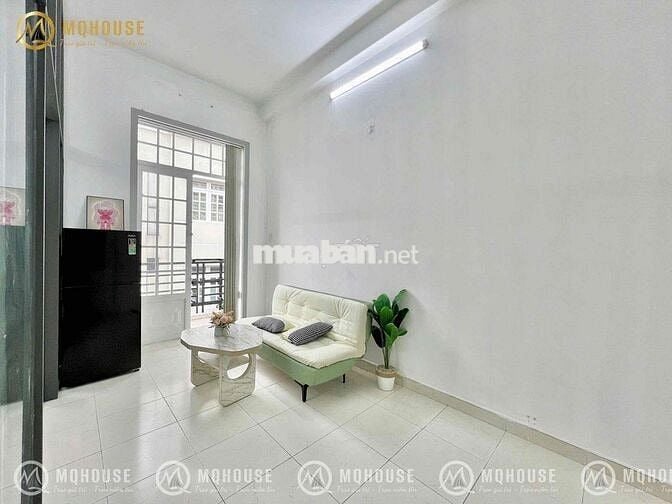 CHDV full nội thất 1pn ban công, cửa sổ mới 100% ngay lăng cha cả