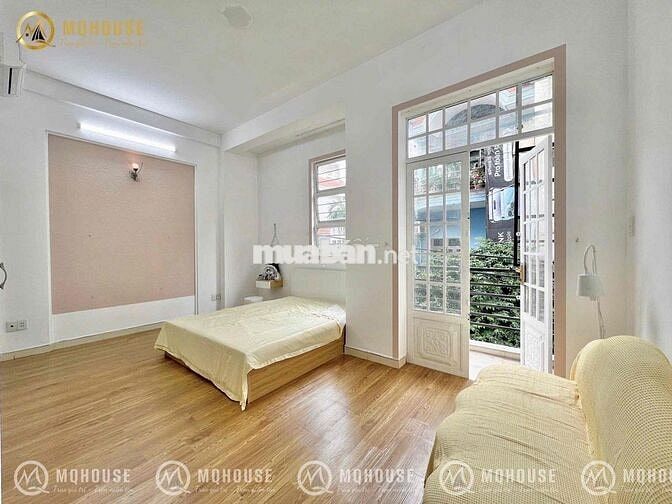 CHDV full nội thất 1pn ban công, cửa sổ mới 100% ngay lăng cha cả