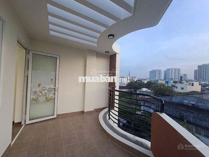 Nhà mặt tiền 1 trệt 3 lầu 160m2 có thể kinh doanh ở Bình Thạnh