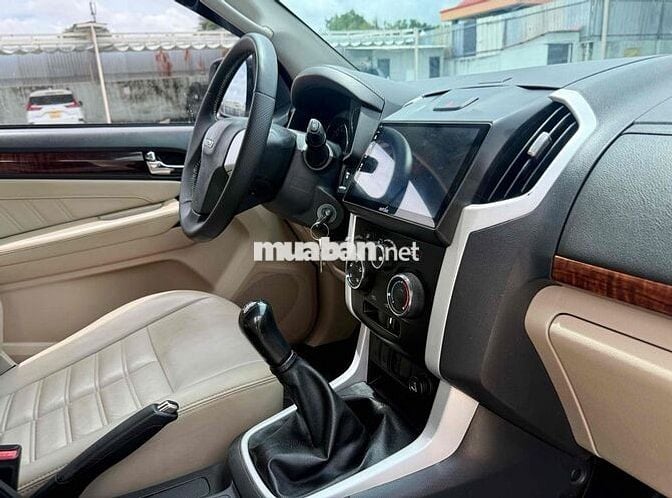 🆘🆘🆘MU_X 1.9Turbo 10/2019 Số Sàn Máy Dầu Nhập Thái