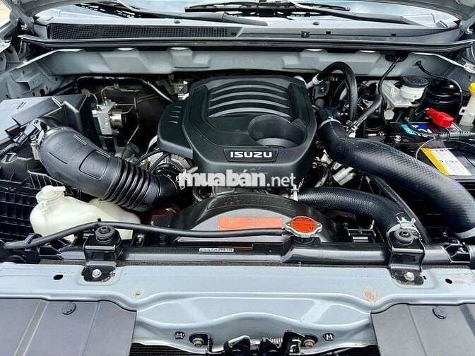 🆘🆘🆘MU_X 1.9Turbo 10/2019 Số Sàn Máy Dầu Nhập Thái