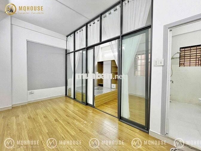 CHDV full nội thất 1pn ban công, cửa sổ mới 100% ngay lăng cha cả