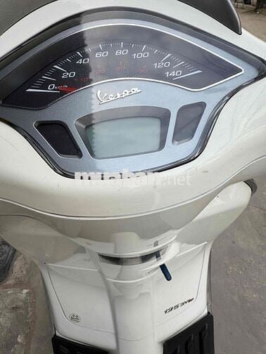 2015 đèn vuon xe đep may zin êm xe đúng chủ
