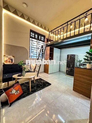 CĂN HỘ GÁC LỬNG TÁCH BẾP CÓ CỬA SỔ THOÁNG MÁT NGAY TÂN BÌNH