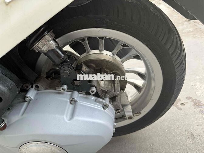 2015 đèn vuon xe đep may zin êm xe đúng chủ