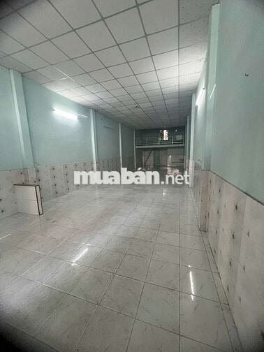 Kho 5x20m có gác. Đường nhựa 7m. Nền gạch men trần la phông sạch sẽ