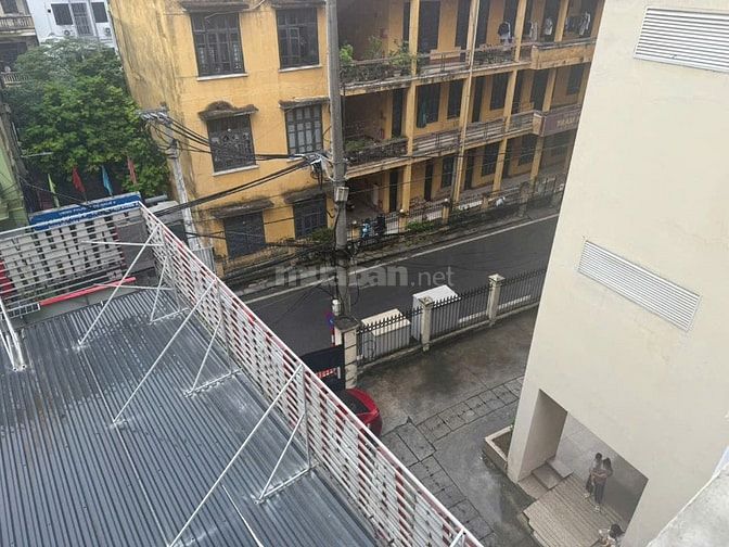 Chính chủ bán nhà mặt phố 146m2- 4 tầng, đang kinh doanh tốt, 1 mặt ti