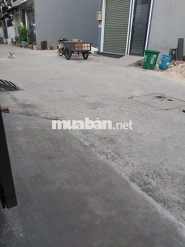 Kho 5x20m có gác. Đường nhựa 7m. Nền gạch men trần la phông sạch sẽ