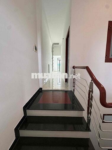 Cho thuê nhà 3 tầng đường Nguyễn Hiến Lê Hoà Xuâ n