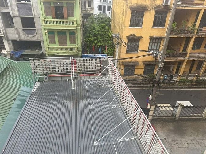Chính chủ bán nhà mặt phố 146m2- 4 tầng, đang kinh doanh tốt, 1 mặt ti