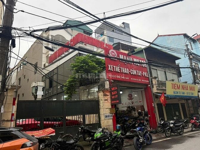 Chính chủ bán nhà mặt phố 146m2- 4 tầng, đang kinh doanh tốt, 1 mặt ti