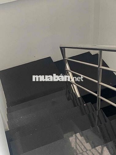 bán nhà bốn tầng đường xe tải nhà nhà xây kiên cố đúc thật