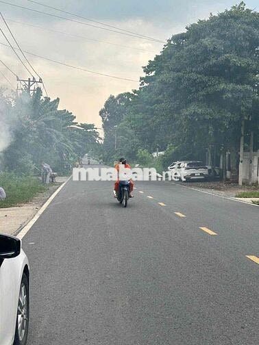 Nhà mặt tiền đường Nguyễn Kim Cương