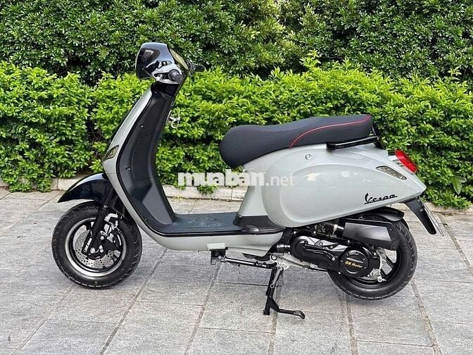 Piaggio Vespa 50cc 2024