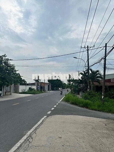 Nhà mặt tiền đường Nguyễn Kim Cương